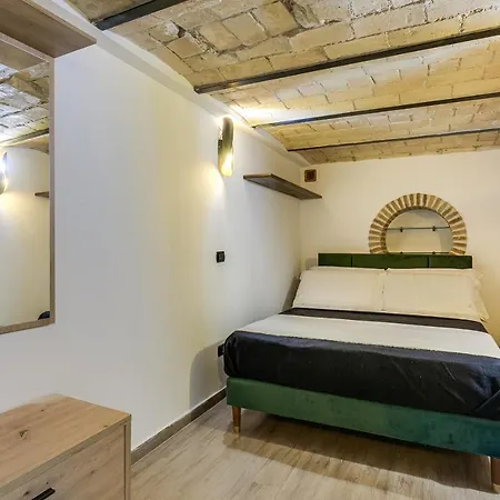 Oliviero - Piazza Navona *